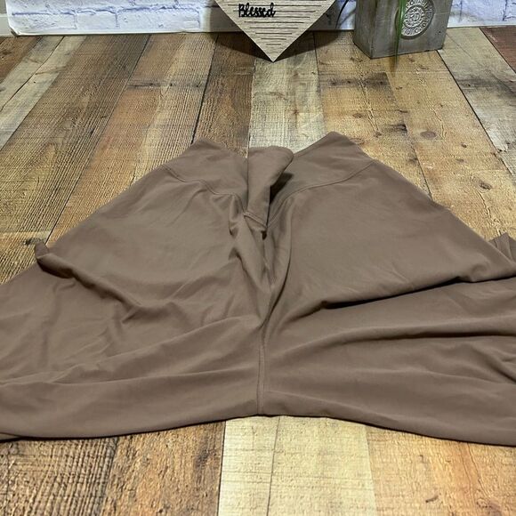 Lululemon Align Wide Leg Super-High-Rise Crop *23" size 20 - Picture 8 of 14